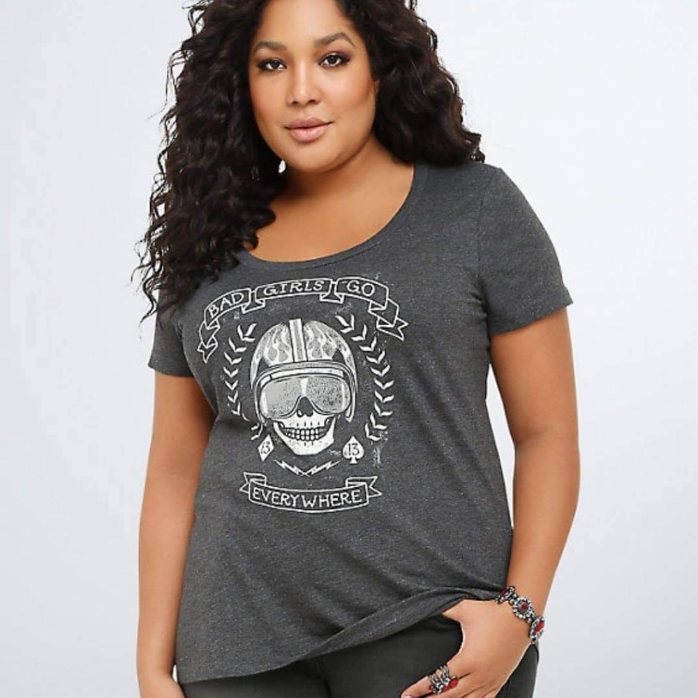 Torrid size 5 shirt